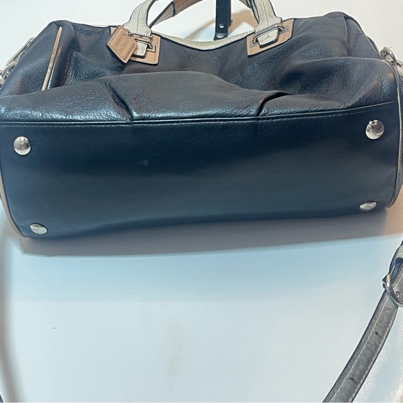 Coach Bag - Picture 5 of 12